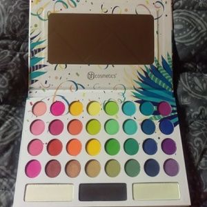 BH COSMETICS Take Me To Brazil (Rainbow) Palette